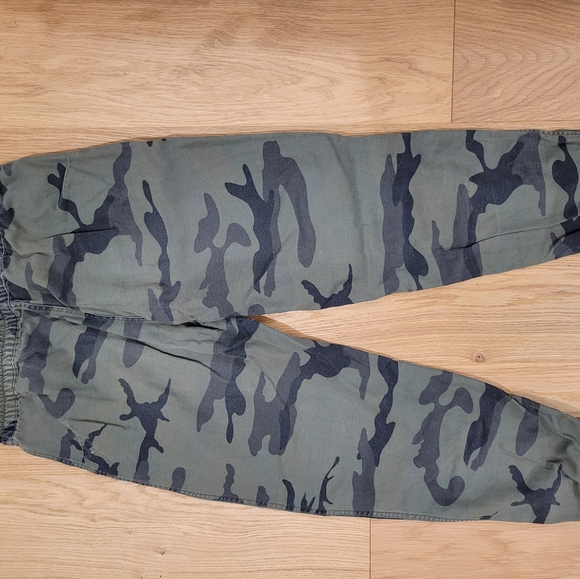 TNA Camo Cargo Pants - Picture 7 of 8